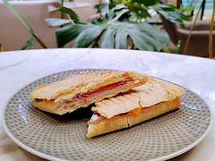 火腿芝士帕尼尼-théATRE茶聚场·餐厅(环球金融中心店)