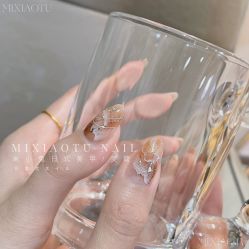 -米小兔美甲美睫