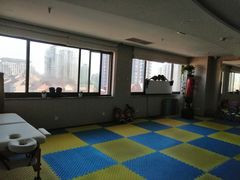 -迈劲健身专业私教(朝青汇店)