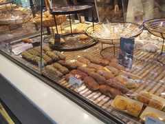 -巴黎贝甜(大宁国际商业广场店)