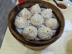 -莱莱小笼·乔艾