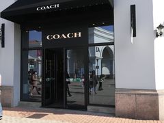 -COACH蔻驰(百联奥特莱斯广场店)