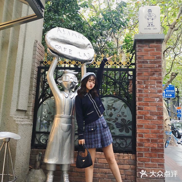 真的不知道是怎么火成这样的