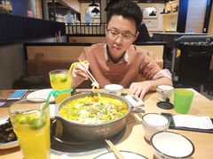 -山城外·非遗酸菜鱼(新都汇融店)