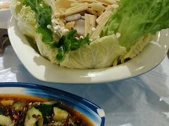 -霄汉牛三鲜湖北砂锅菜(万松园2店)