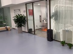 -英派斯健身旗舰店(海信国际中心馆)