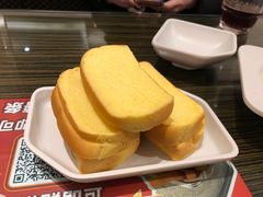 鸡肉粒跟配餐面包-豪客来牛排(府河店)