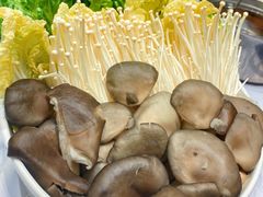 -红鼎豆捞·非遗鲍皇汤火锅(宝丰路店)