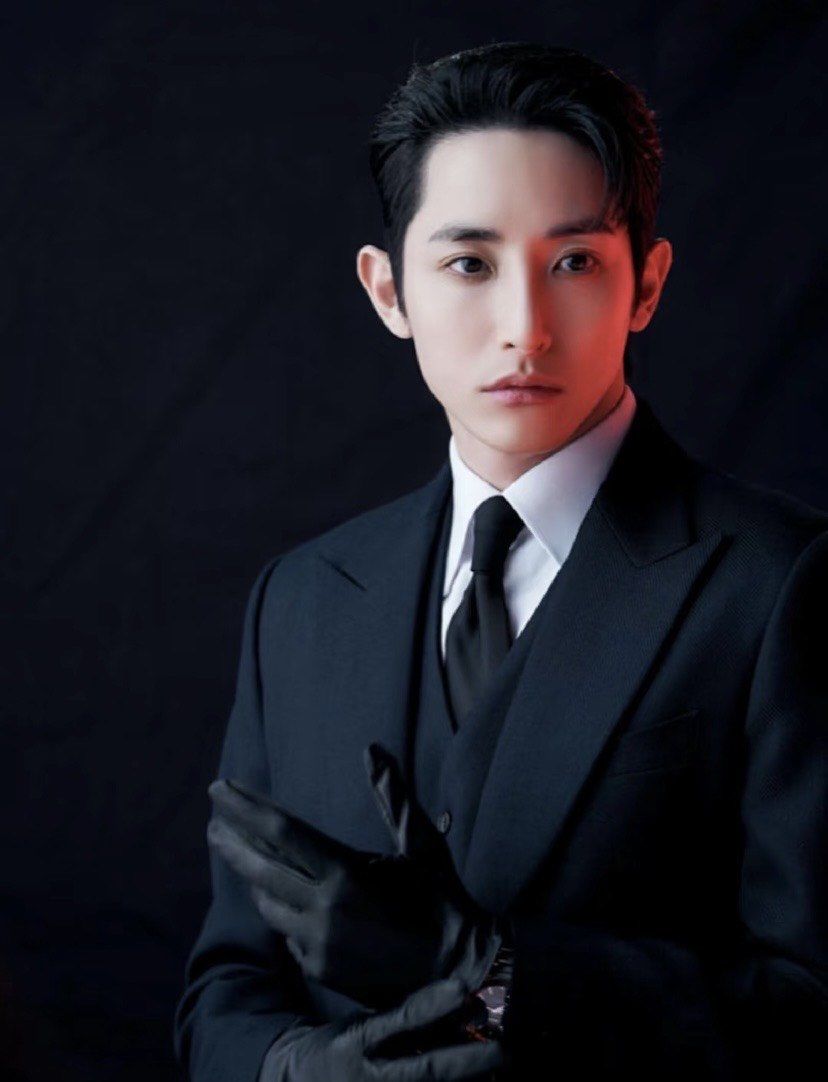 没人能拒绝穿西装的李洙赫 太帅了好吗!