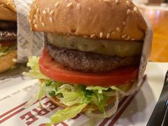 -The Habit Burger Grill 哈比特汉堡(复兴soho店)
