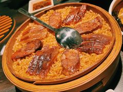 腊味蒸饭-乔街深夜食堂·台州菜·高压锅生蚝(杭州总店)