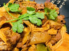 老灶麻辣香锅-风光老灶麻辣香锅(大成路翠微百货店)