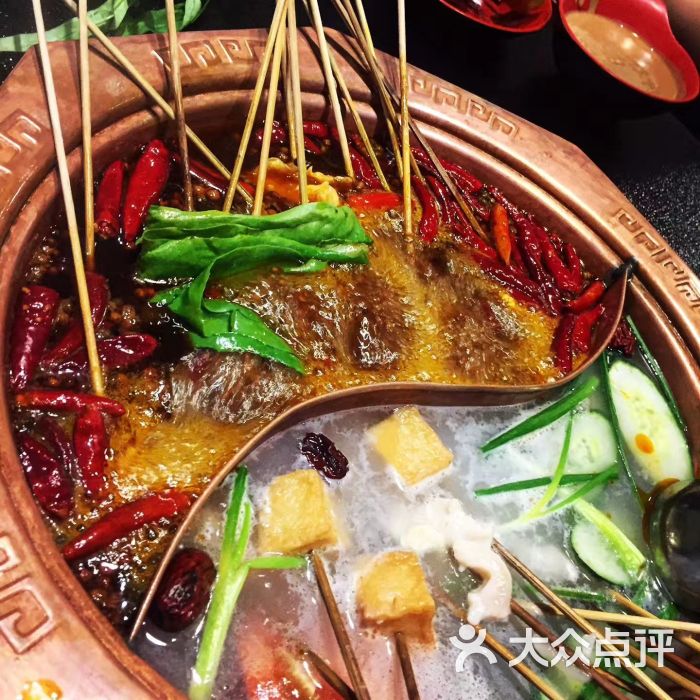 饿狼传奇串串火锅(首都机场店)串串锅图片 - 第1张