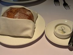 壳里餐前面包-壳里西餐厅Coquille Seafood Bistro(蒙自路店)