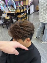 -藤野造型烫染·漂发