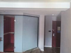 -简洛澜山酒店(武汉光谷步行街店)