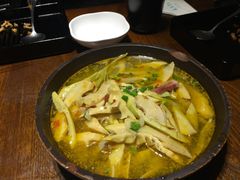 -春天里·老街坊餐厅(港隆广场店)