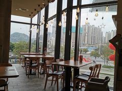 -必胜客(柳州万象城店)
