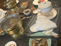 -半岛翡丽海鲜自助餐厅(观风亭店)
