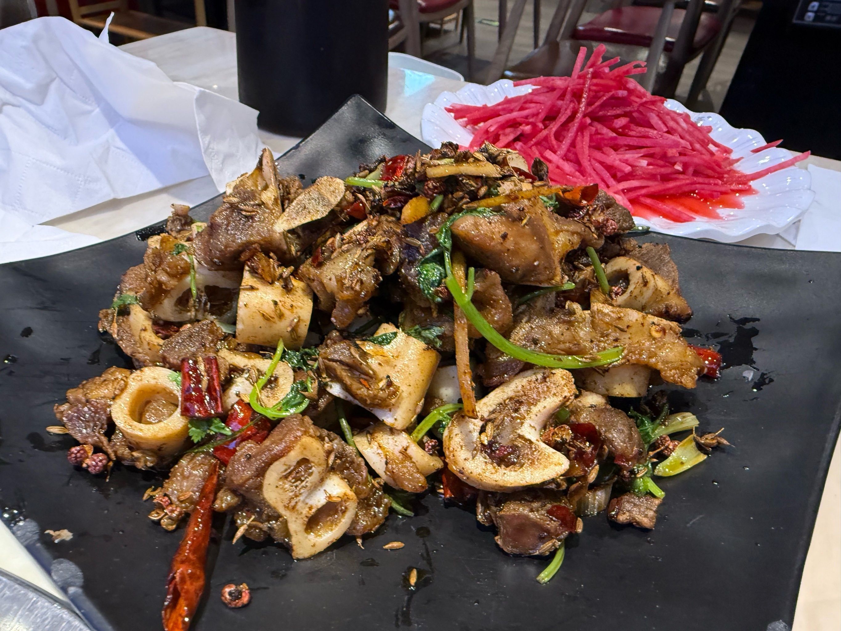 您的羊棒骨已上桌