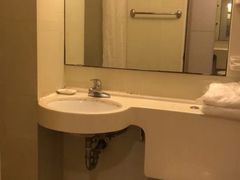 -锦江之星(广州海珠江泰路地铁站店)