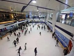 -正佳冰河湾真冰滑冰场