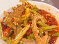 -独一佳老胡湘菜馆(矿山路店)