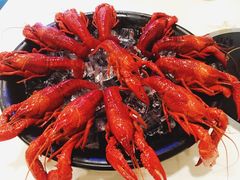 -虾弄弄海派小龙虾·牛羊蝎子火锅