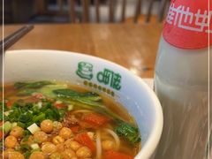-呷佬·长沙手工米粉(金沙江路店)