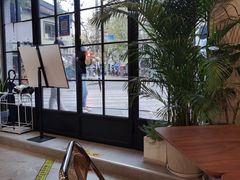 -Fridi Patisserie Cafe