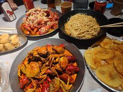 -巴厘龙虾·榜首油焖大虾(音乐学院·沿江酒馆店)