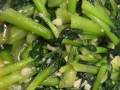 -海派美食·家宴海鲜青岛菜·石锅鲽鱼头(东方城店)
