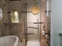 -青岛海尔洲际酒店