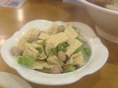 西芹腐竹-半亩园(奥特莱斯店)