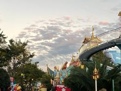 -七彩云南欢乐世界