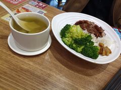-裕记烧腊连锁餐饮(国商分店)