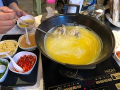 -鲜入围煮花胶鸡海鲜火锅