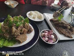 -伊源鼎盛餐饮服务有限公司