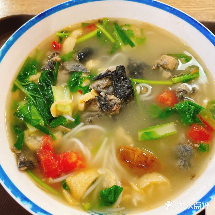 开在西斗门附近的这家乌鸡米线，味道还可以