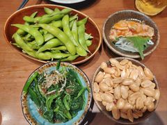 -8PINTS八品脱·日料·烧鸟·精酿小酒馆(莘庄店)