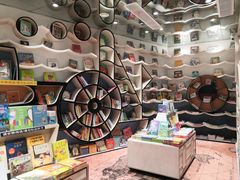 -钟书阁(群光广场店)