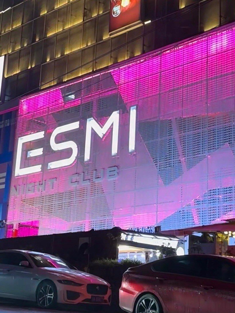 [色][色]重庆esmi酒吧开业庆典,夜场狂欢不停!