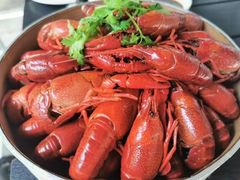 白灼小龙虾-河畔春天时尚餐厅