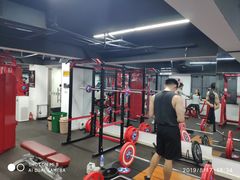 -坚果健身24小时工作室(定西路店)