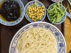 老北京炸酱面-门框胡同百年卤煮(新街口店)