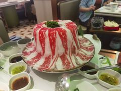 -洪氏嗨捞·广东猪肚鸡·椰子鸡火锅(西咸万象城店)