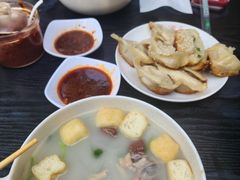 -胡记锅贴·沪上游子老鸭粉丝汤(太原路店)