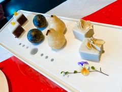 四喜点心拼盘-馋遇江南·精致湖景雅宴(东方之门店)