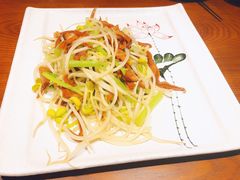 芹菜芽菜炒榆耳丝-十二舍·湯物素煮(江泰潤政店)