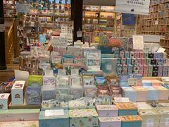 -猫的天空之城概念书店(杭州南宋御街店)